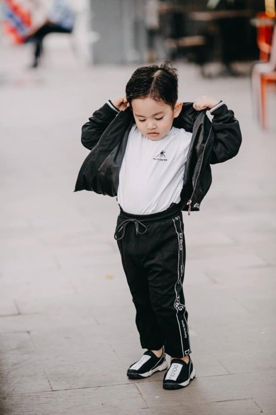 Mới hơn 3 tuổi nhưng Kubi nhà Khánh Thi đã sở hữu loạt đồ hiệu trị giá hàng trăm triệu-10