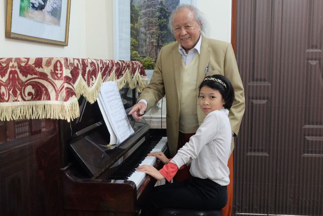 Cặp đôi chồng 91 vợ 38 tuổi ở Hà Nội bây giờ sống ra sao?-3