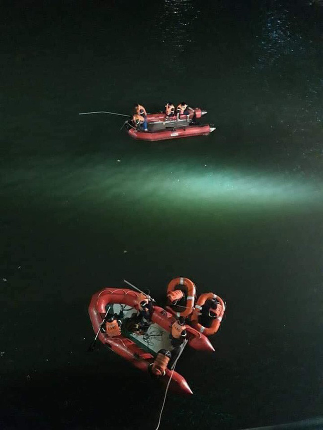 Thái Nguyên: Đã tìm thấy thi thể nữ sinh nhảy cầu Gia Bảy tự tử-1