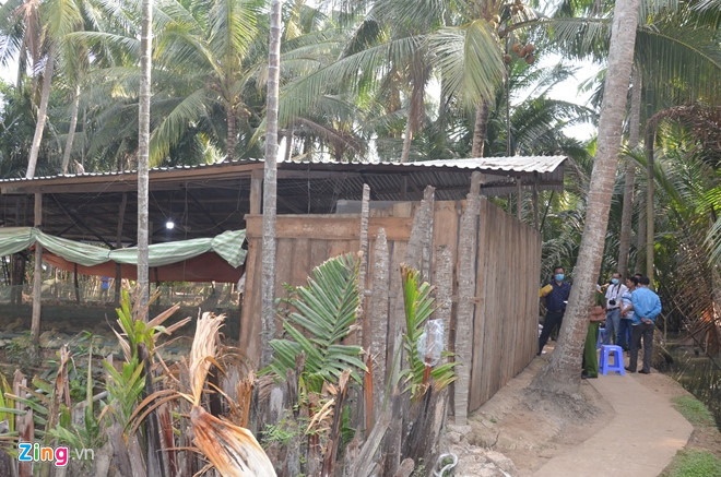 Nghi vợ quan hệ đồng tính, chồng đâm chết 2 phụ nữ-1