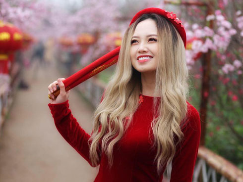 Cuộc sống của 2 nữ MC nổi tiếng vướng tin đồn yêu đồng giới-11