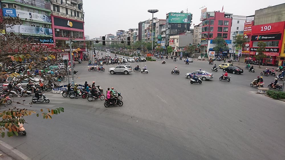 Lạ kỳ phố Hà Nội vắng hắt hiu ngày đầu đi làm sau Tết-14