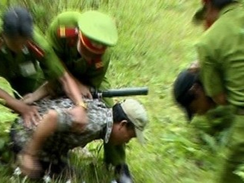 Cận cảnh biển lửa thiêu rụi nhà hàng nổi trên sông Lô ngày mùng 6 Tết-3