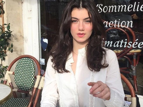 Ngoài son đỏ thì đây chính là combo chuẩn nhất cho nàng công sở mặc đi làm ngày đầu năm