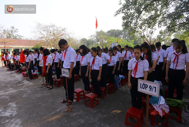 Buổi chào cờ đầu năm mới chìm trong nước mắt ở ngôi trường có 6 học sinh đuối nước thương tâm-5