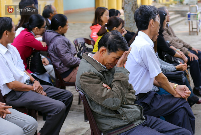 Buổi chào cờ đầu năm mới chìm trong nước mắt ở ngôi trường có 6 học sinh đuối nước thương tâm-9