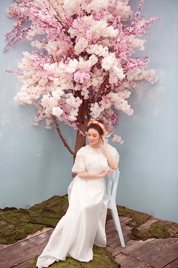 Lý Nhã Kỳ đẹp mê hồn trong tà áo dài quý phái-6