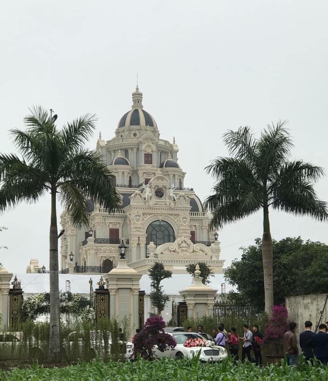 Rò rỉ hình ảnh xa hoa bên trong lâu đài 7 tầng của gia đình cô dâu xinh đẹp nổi tiếng Nam Định-7