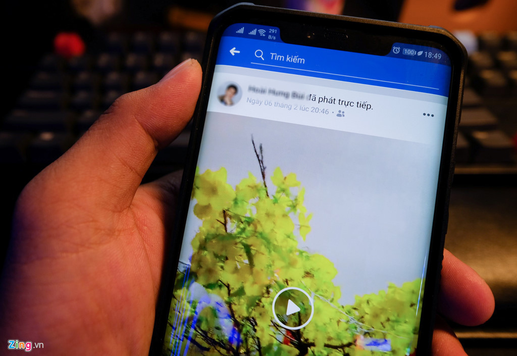 Bố mẹ tôi ăn Tết cùng smartphone như thế nào?-3