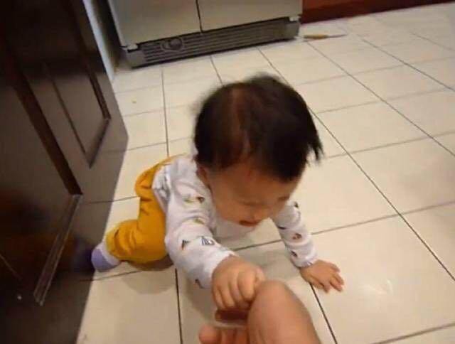 Bé 3 tuổi ăn vạ, mẹ ra tay xử lý, 1 tiếng sau im bặt và cách dạy con khiến phụ huynh tán thành-3