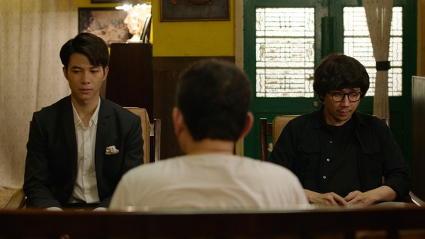 Phim trăm tỷ mùa Tết - Cua lại vợ bầu và Siêu sao siêu ngố có thực sự là tuyệt phẩm của điện ảnh Việt?-17