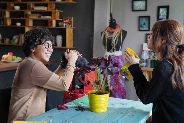 Phim trăm tỷ mùa Tết - Cua lại vợ bầu và Siêu sao siêu ngố có thực sự là tuyệt phẩm của điện ảnh Việt?-29