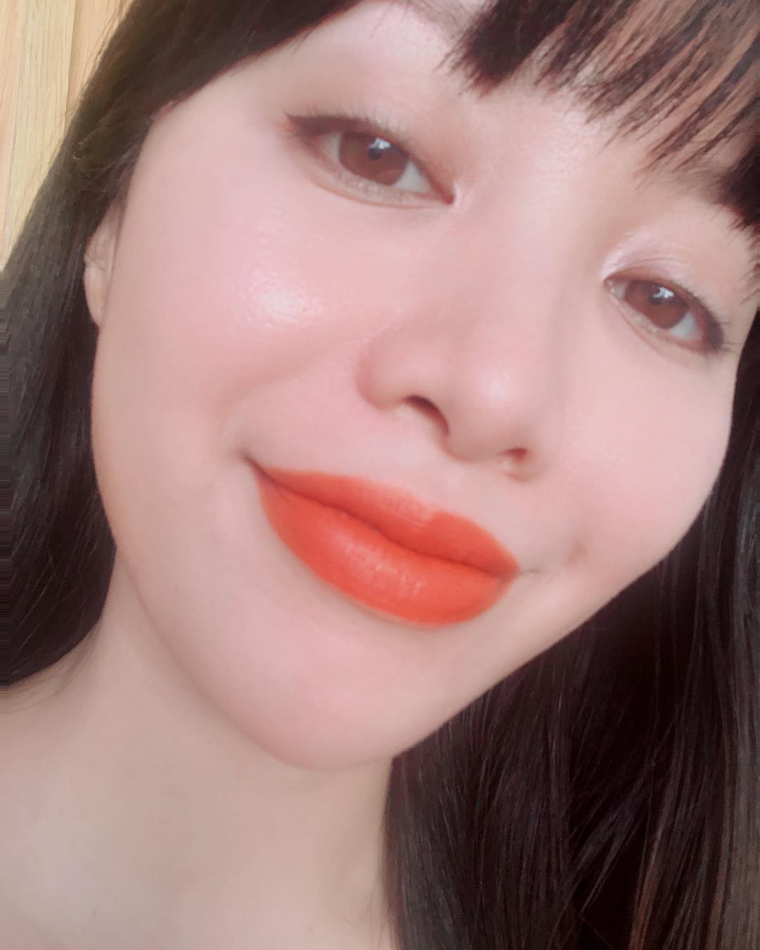 2 bí kíp makeup đơn giản nhưng max xinh của Michelle Phan: một kiểu sang chảnh, một kiểu hack tuổi cực hiệu quả-4