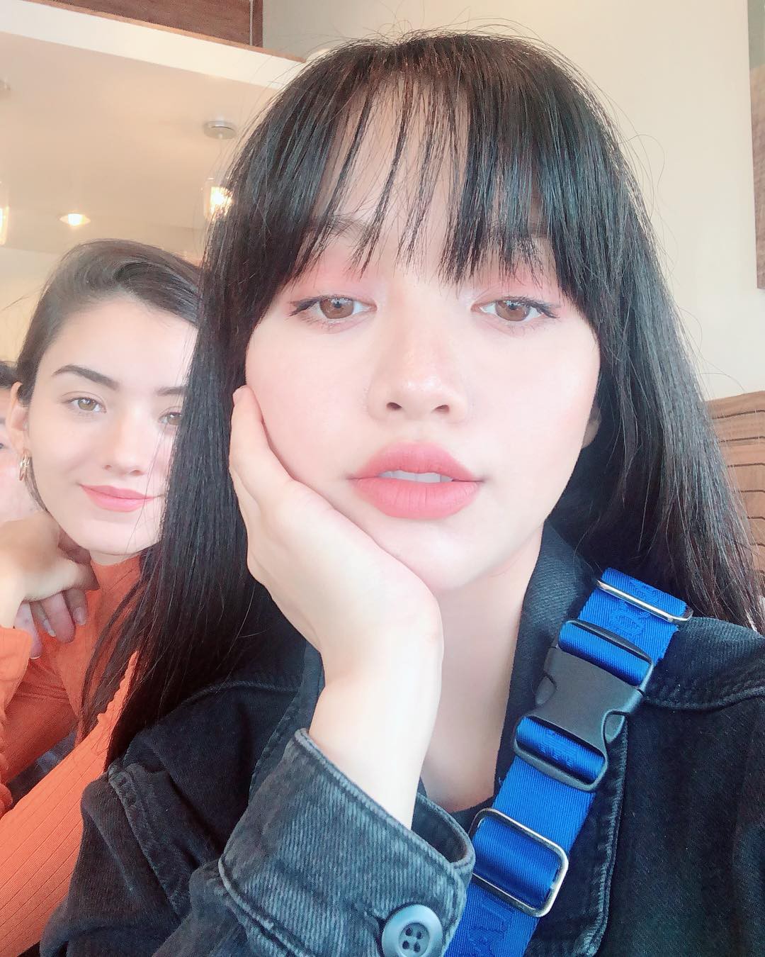 2 bí kíp makeup đơn giản nhưng max xinh của Michelle Phan: một kiểu sang chảnh, một kiểu hack tuổi cực hiệu quả-6