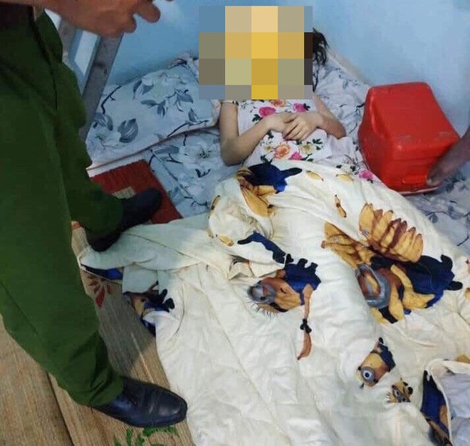 Vụ chồng nghi sát hại vợ rồi tự tử, bỏ lại con nhỏ khóc ngất tại hiện trường: Tìm thấy lá thư có nội dung buồn chán-1