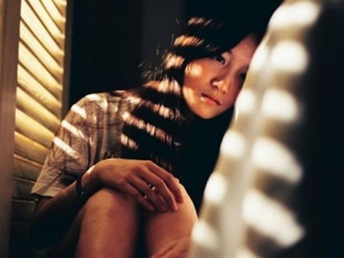 Nữ giảng viên phát hiện sự thật về chồng trong tuần trăng mật