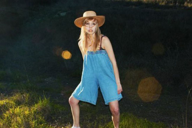 Muôn kiểu thời trang bá đạo của chị em khiến anh em ngã ngửa-4