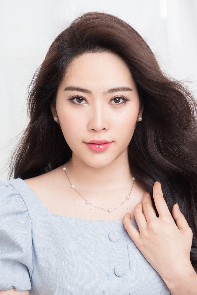 Nam Em: Từ bản sao” của HH Đặng Thu Thảo từng làm nên kì tích cho nhan sắc Việt đến mỹ nhân khùng của showbiz-2