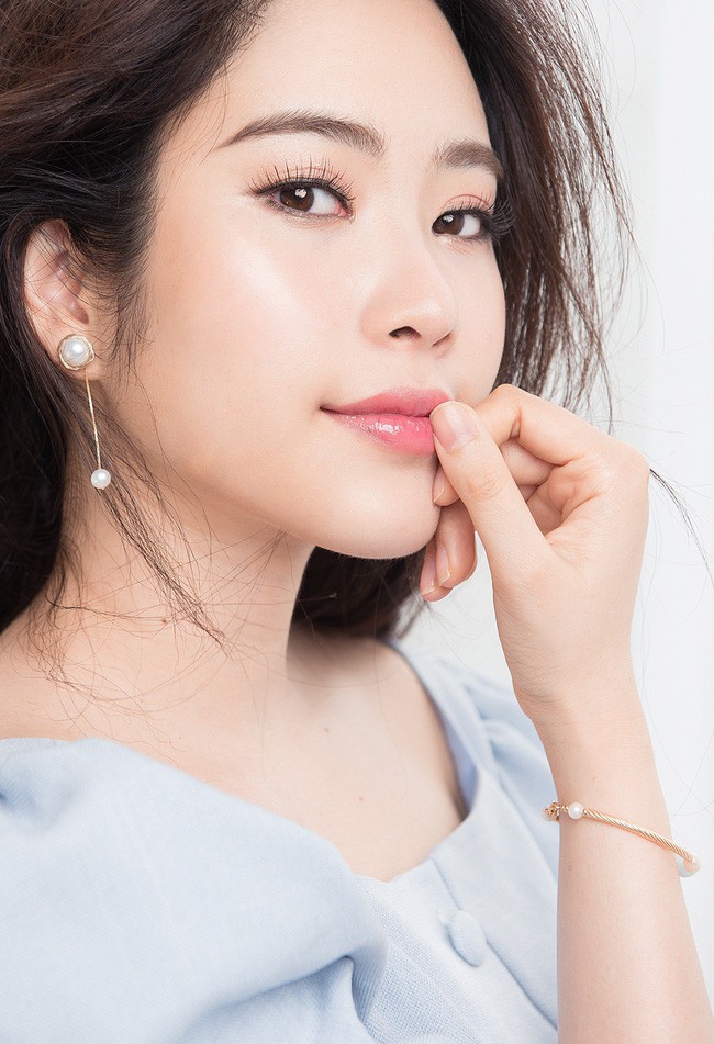 Nam Em: Từ bản sao” của HH Đặng Thu Thảo từng làm nên kì tích cho nhan sắc Việt đến mỹ nhân khùng của showbiz-4