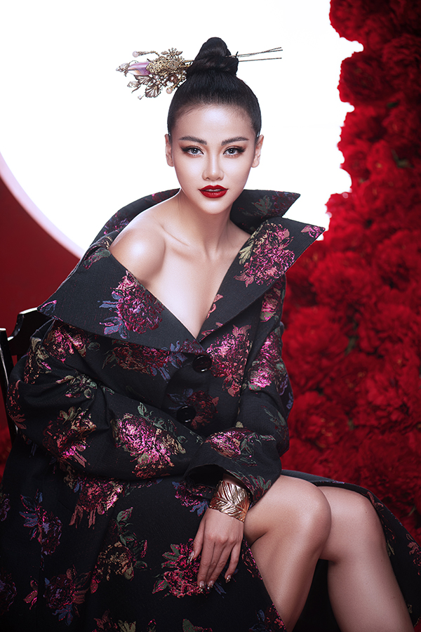 Hoa hậu Trái đất Phương Khánh tung bộ ảnh nữ hoàng quyền lực, đậm chất Á Đông-12