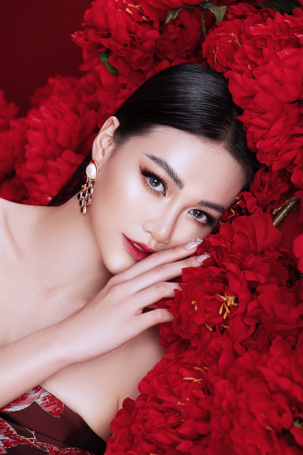 Hoa hậu Trái đất Phương Khánh tung bộ ảnh nữ hoàng quyền lực, đậm chất Á Đông-7