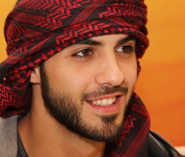 Không ngờ anh chàng bị trục xuất vì quá đẹp trai lại chọn vợ khác thường, còn thẳng thừng lên tiếng trước antifan thế này-1