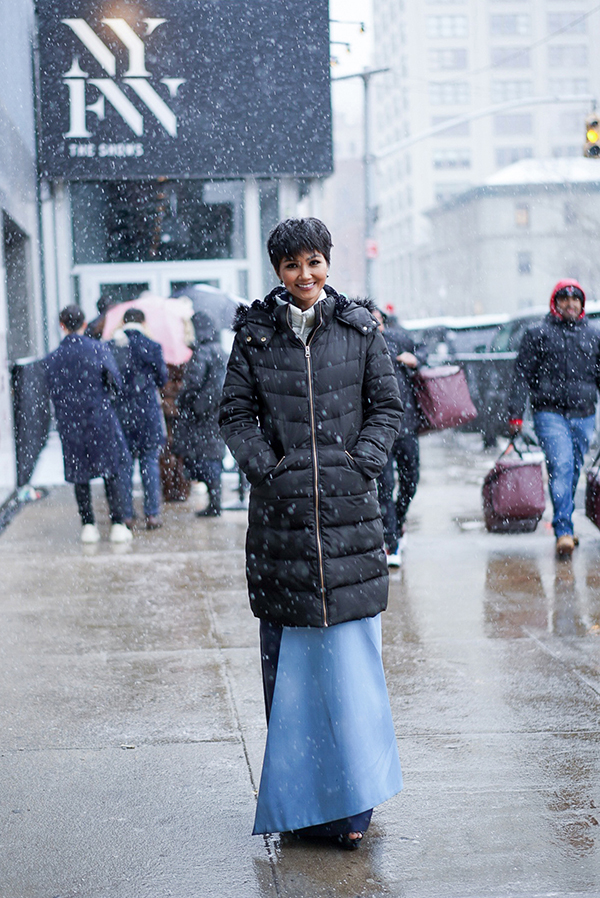 Hoa hậu HHen Niê đẹp như tranh với thần thái ngút ngàn dưới trời tuyết trắng xoá-2