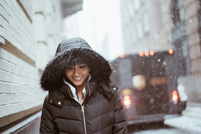 Hoa hậu HHen Niê đẹp như tranh với thần thái ngút ngàn dưới trời tuyết trắng xoá-5