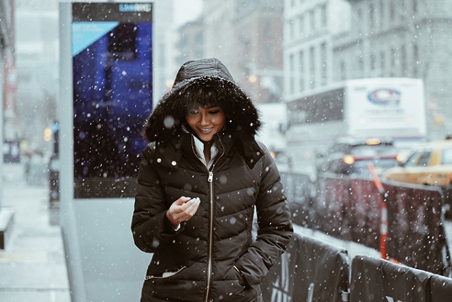 Hoa hậu HHen Niê đẹp như tranh với thần thái ngút ngàn dưới trời tuyết trắng xoá-7