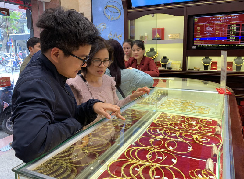 Kéo nhau đi mua vàng sớm, nhà buôn cháy hàng trước vía Thần Tài-8