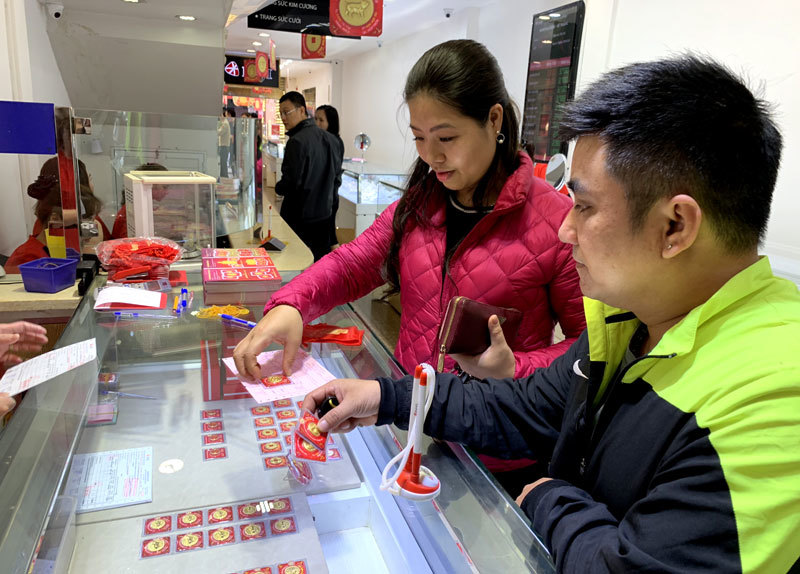 Kéo nhau đi mua vàng sớm, nhà buôn cháy hàng trước vía Thần Tài-11