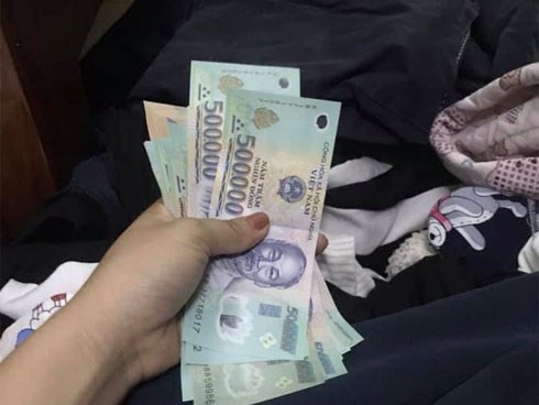 Dọn nhà sau Tết, vợ khoe tóm được 10 triệu quỹ đen của chồng, nhưng cách cô ứng xử sau đó mới đáng nể