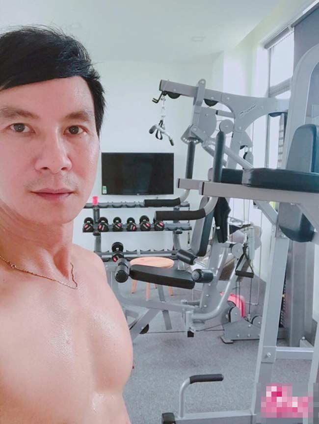 Điểm mặt các nam thần cơ bắp làng nhạc vàng U40, U50 vẫn khiến chị em mê mệt-14