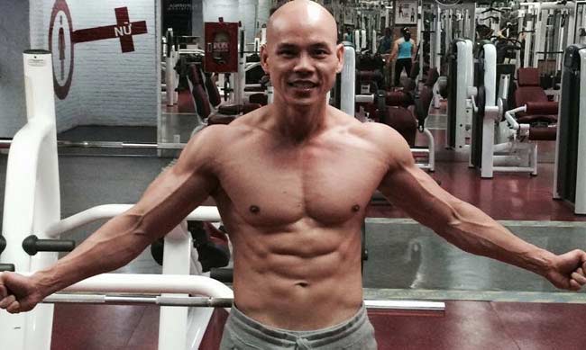 Điểm mặt các nam thần cơ bắp làng nhạc vàng U40, U50 vẫn khiến chị em mê mệt-5