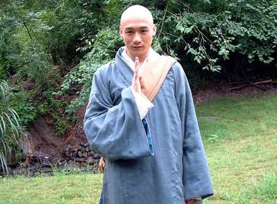 Hư Trúc nổi tiếng của Thiên long bát bộ: Bị đuổi khỏi showbiz, bạn gái nóng bỏng bỏ rơi-1