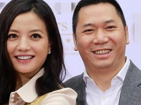 2 gã trai hư lắm tiền nhiều của từng được Triệu Vy công khai hẹn hò giờ ra sao?-12