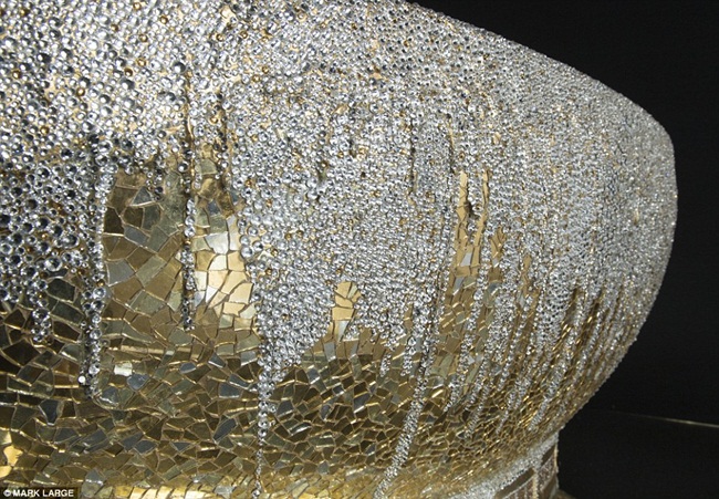 Giới siêu giàu vung tiền tỷ mua đồ dùng nhà tắm dát toàn vàng, kim cương-10