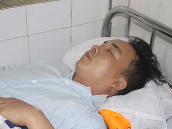 Tạm giữ hình sự phó phòng ngân hàng sát hại cha, khiến mẹ và em gái bị thương sau khi đi liên hoan về-1