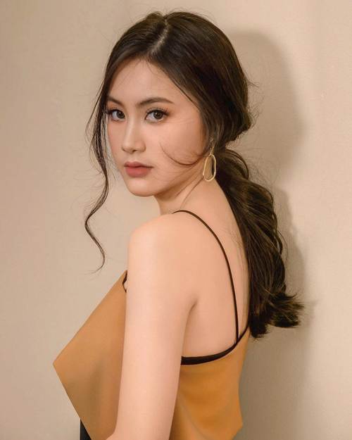 Chân dung nàng hot girl Lào gốc Việt nổi tiếng xinh đẹp-2