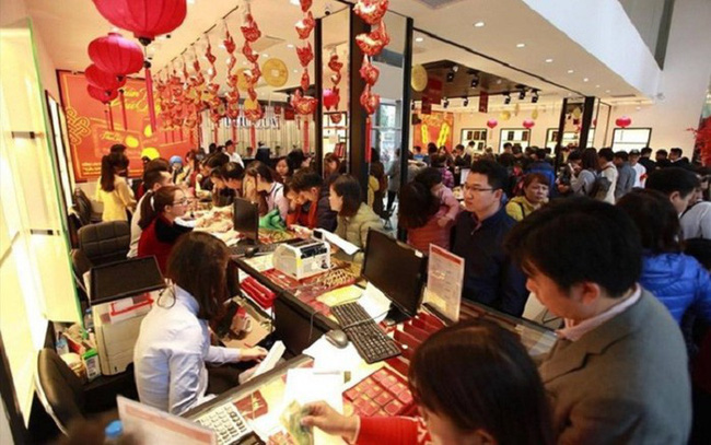Vía Thần Tài là gì mà cứ đến ngày này, dân đổ xô đi mua vàng, tiệm nào cũng đắt như tôm tươi?-3
