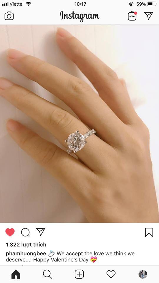 HOT: Phạm Hương đeo nhẫn kim cương ngón áp út, chính thức xác nhận đã đính hôn ngày 14/2-1