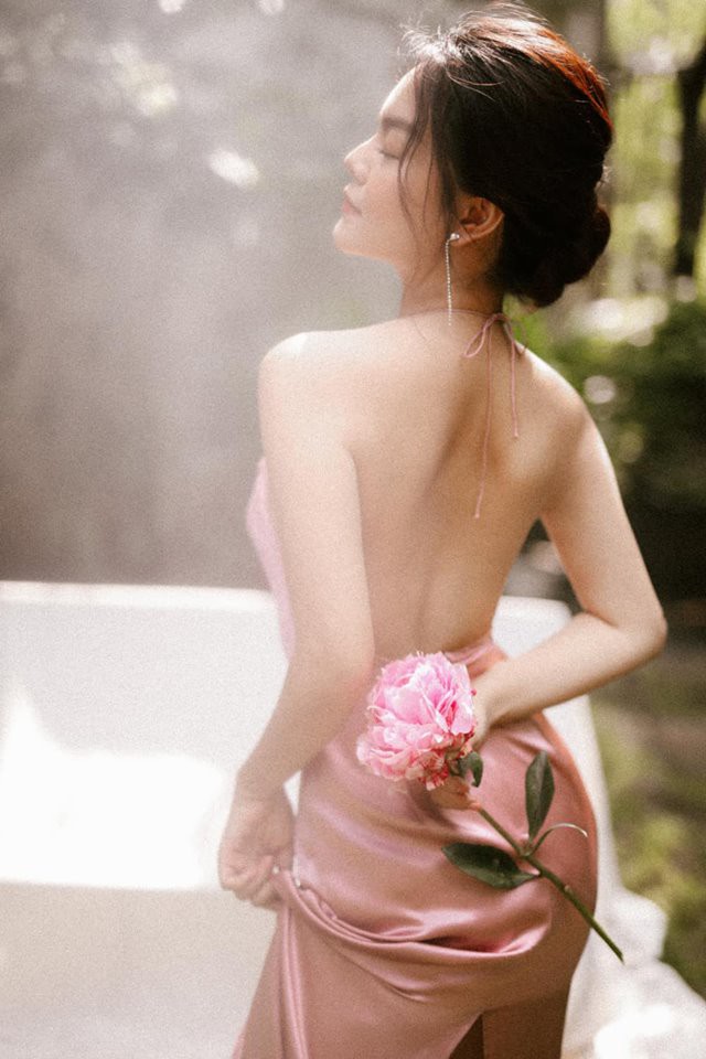 Sau ly hôn, Phạm Quỳnh Anh ngày càng đẹp và gợi cảm-2