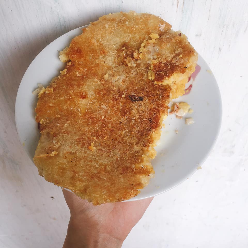 Bắt chước làm bánh chưng rán nước lọc, chị em cười ra nước mắt vì thành phẩm-4