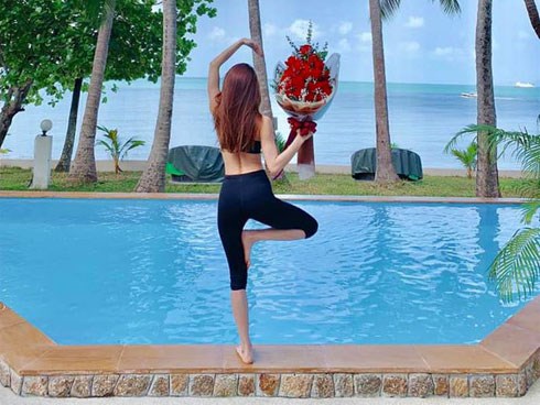 Kim Lý chỉ tặng một bó hoa đơn giản dịp Valentine, Hồ Ngọc Hà vẫn nức nở khen ngợi vì lý do này
