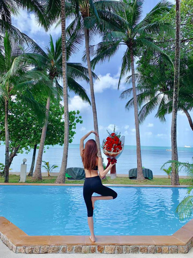 Kim Lý chỉ tặng một bó hoa đơn giản dịp Valentine, Hồ Ngọc Hà vẫn nức nở khen ngợi vì lý do này-1