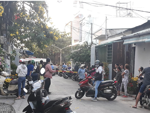 Hà Nội: Bé trai khoảng 5 tuổi rơi từ tầng cao chung cư xuống đất, tử vong thương tâm-3