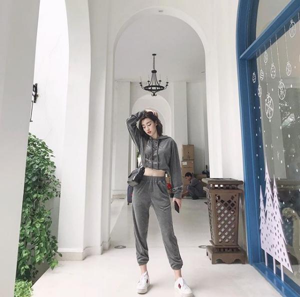 Điệu đà như Đỗ Mỹ Linh cũng có ngày chấp luôn cả Kỳ Duyên với phong cách chất lừ-5