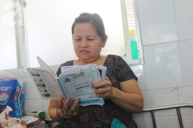 Ánh mắt cầu cứu của bé trai 7 tháng tuổi bị mẹ bỏ rơi trước cổng chùa vì mắc bệnh bại não-4