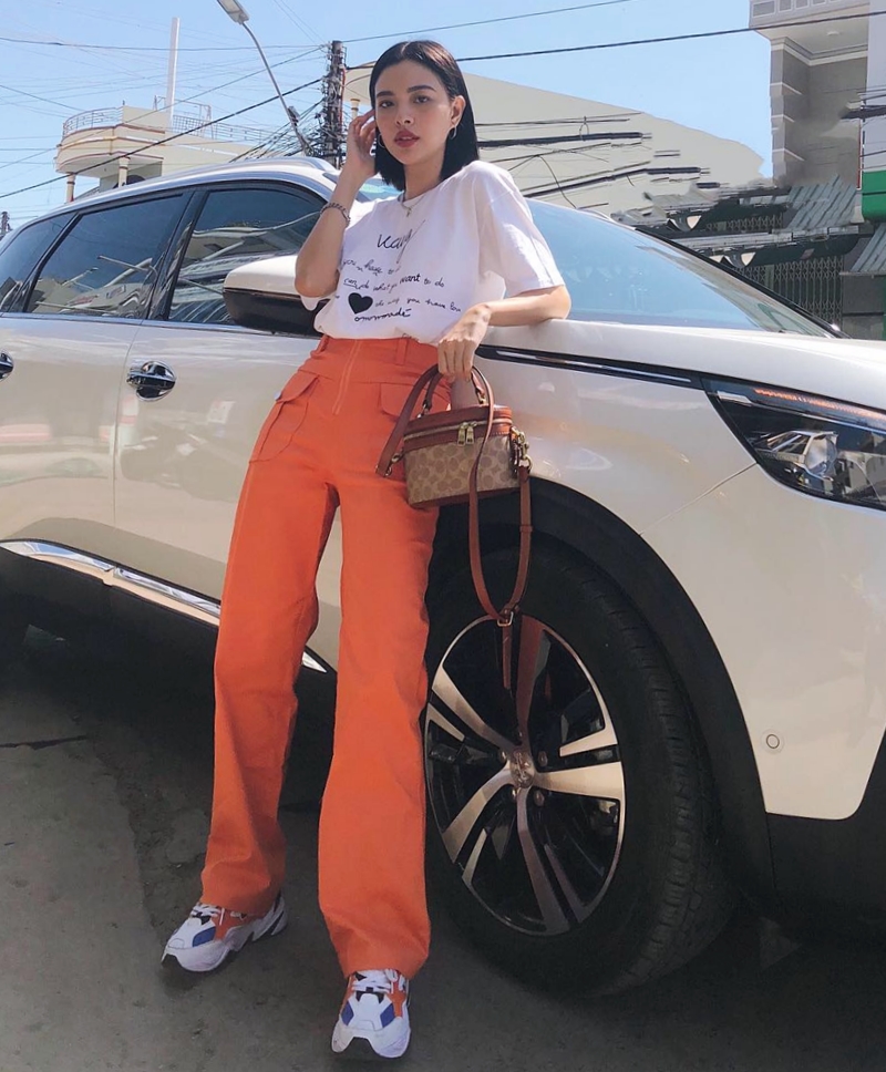 STREET STYLE GIỚI TRẺ SAU TẾT: Gia đình Hoa dâm bụt diện đồ ngủ ra phố vẫn cực kì chất-6