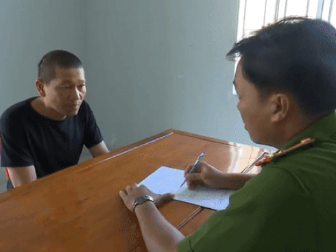 Vách ngăn chống cướp tự chế của tài xế Hà Nội được lắp đặt thế nào?-1